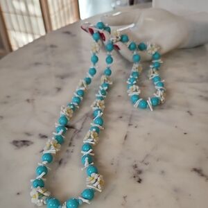 Vintage | Turquoise Beaded Necklace with Floral Accents